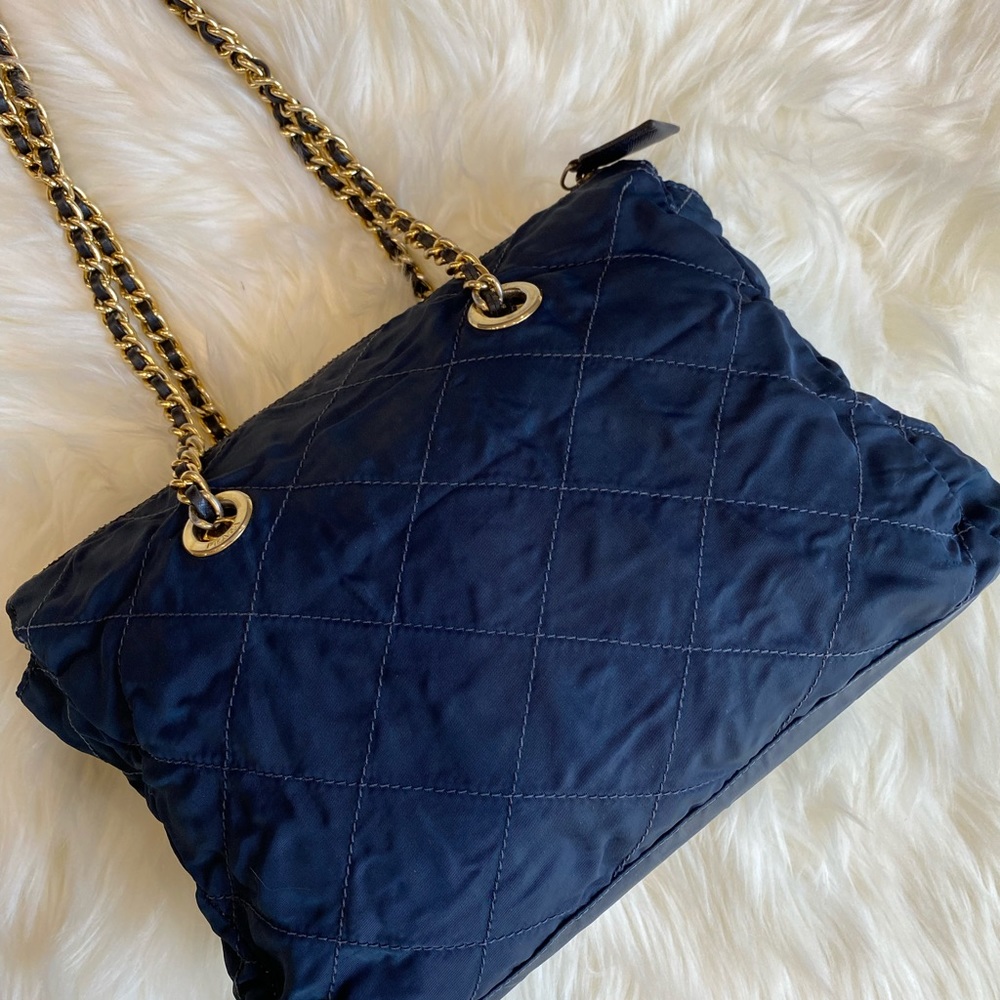 Authentic vintage Prada dark blue nylon tessuto impuntu shoulder bag with chain - Picture 4 of 9